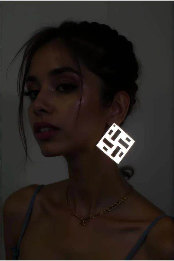 Reflective Square Earrings: Modern Geometric Statement Design