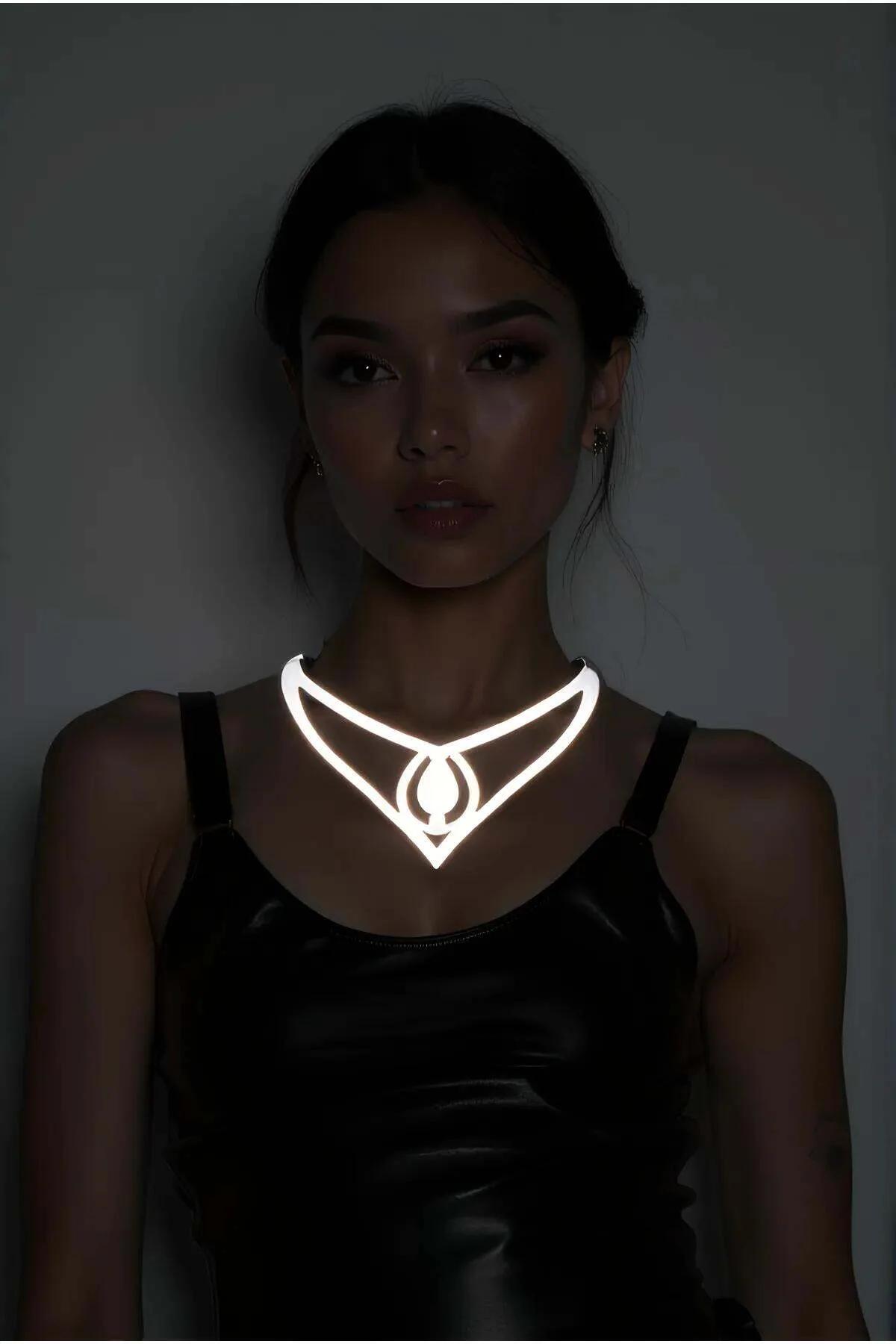 Reflective Choker Necklace: Bold Geometric Night Accessory