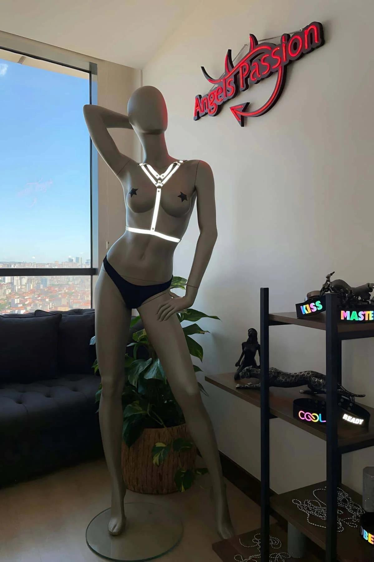 Reflective Harness – Adjustable Unisex Fashion Body Strap