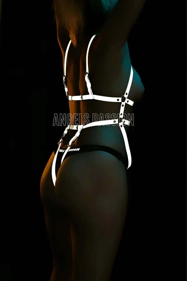 Reflective Women's Full Body Harness - Adjustable Festival Wear