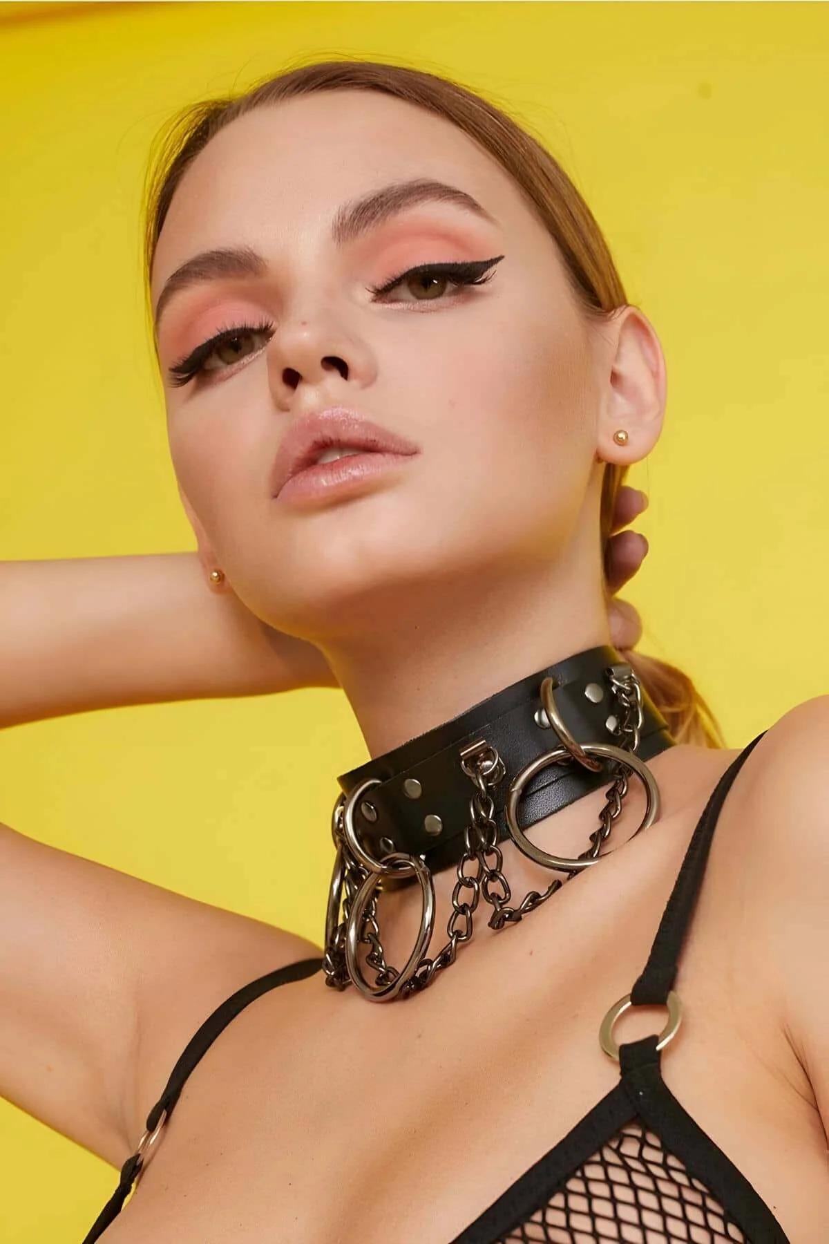 Leather Dog Collar - Durable Wide Strap with Chain Detail