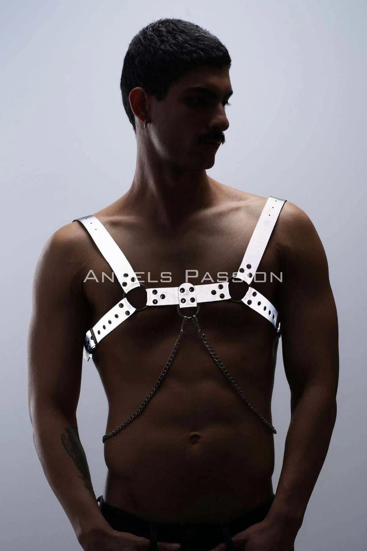 Reflective Mens Chest Harness with Striking Chain Detail