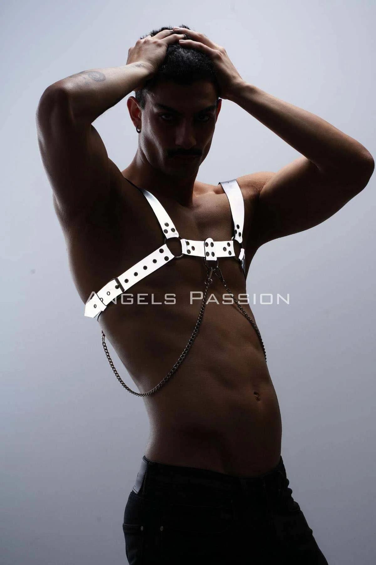Reflective Mens Chest Harness with Striking Chain Detail