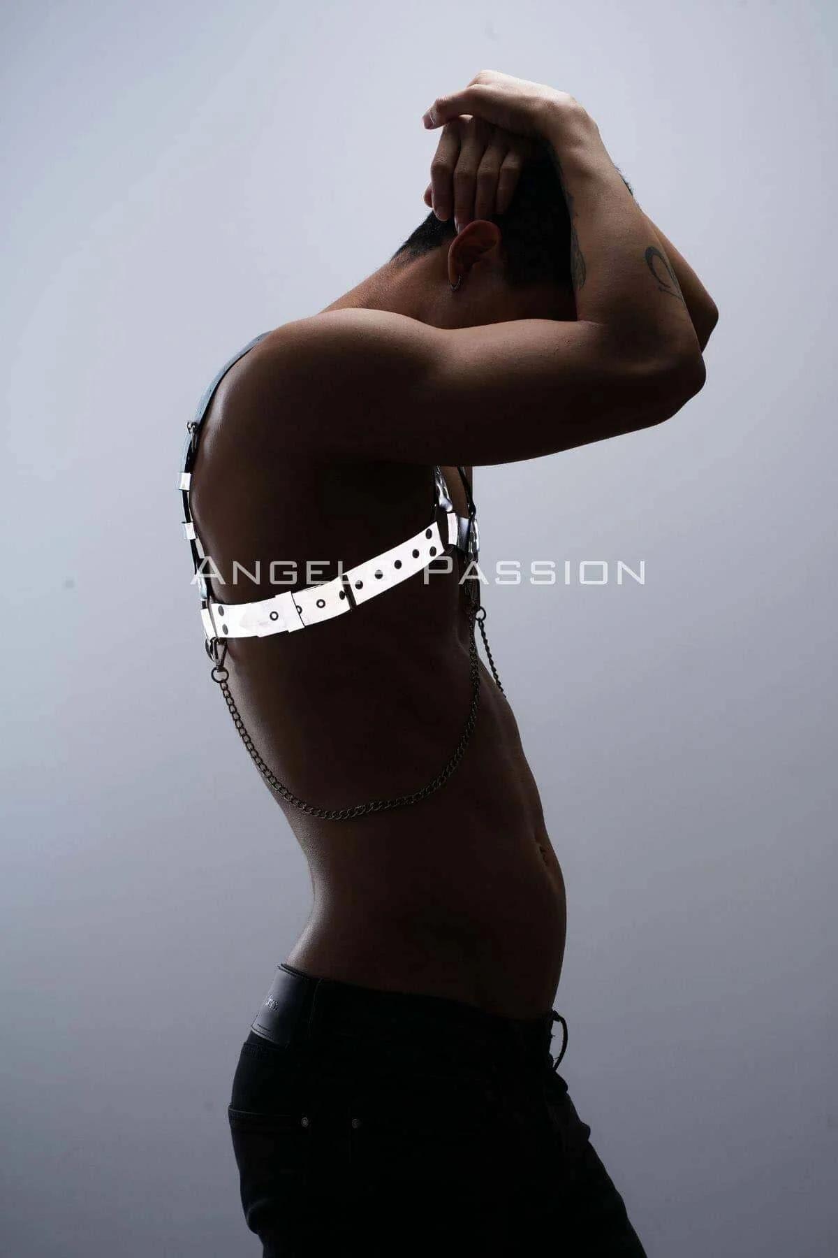 Reflective Mens Chest Harness with Striking Chain Detail