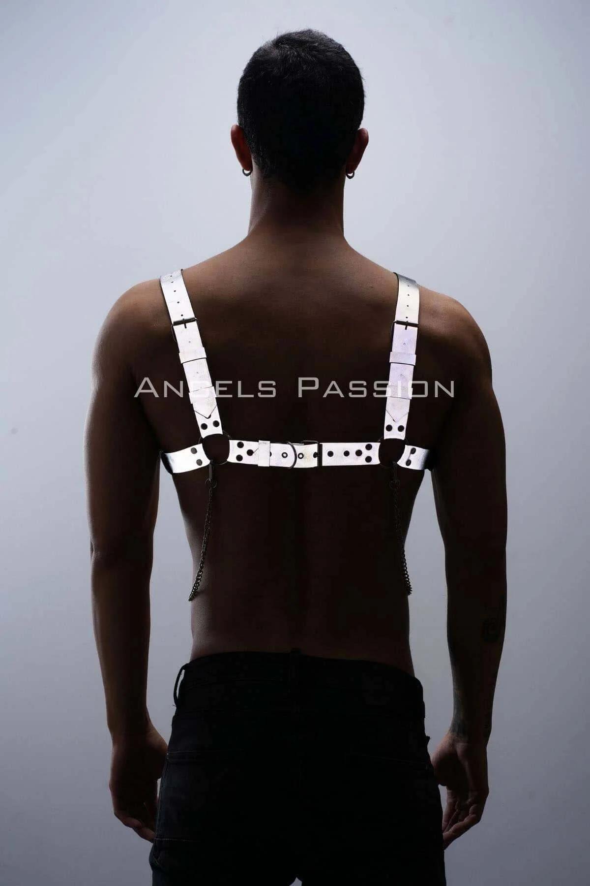Reflective Mens Chest Harness with Striking Chain Detail