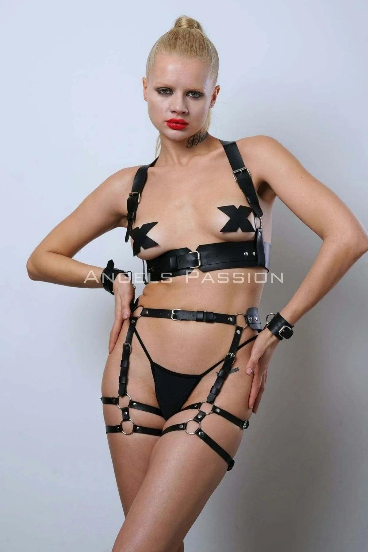 Adjustable Leather Harness Set with Cuffs and Garters