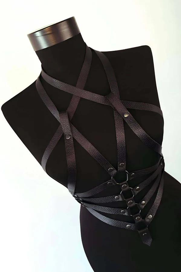 siyah suni deri göğüs harness çapraz bantlı O-ring antik bronz perçin detay