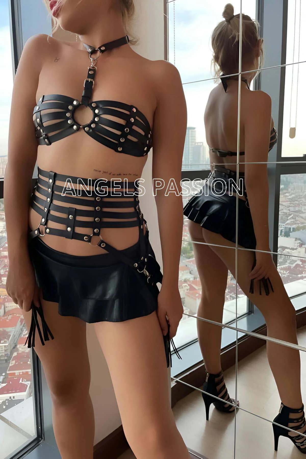 studded waist belt four-band cage adjustable buckle closures black PU harness close-up
