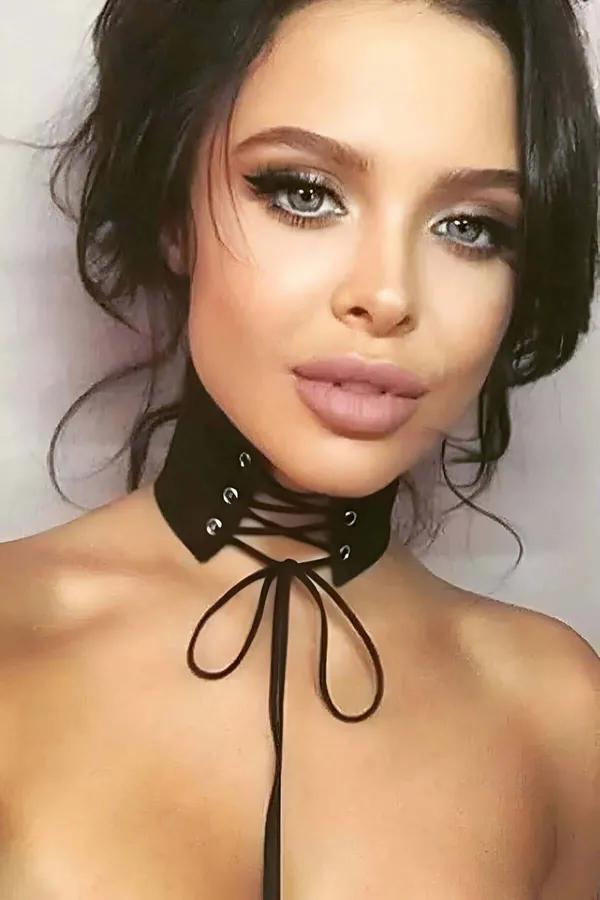 ខោបូកខ្មៅ faux suede lace-up ជាមួយ silver eyelet ៦ ទ្វារ ribbon ព្យួរ