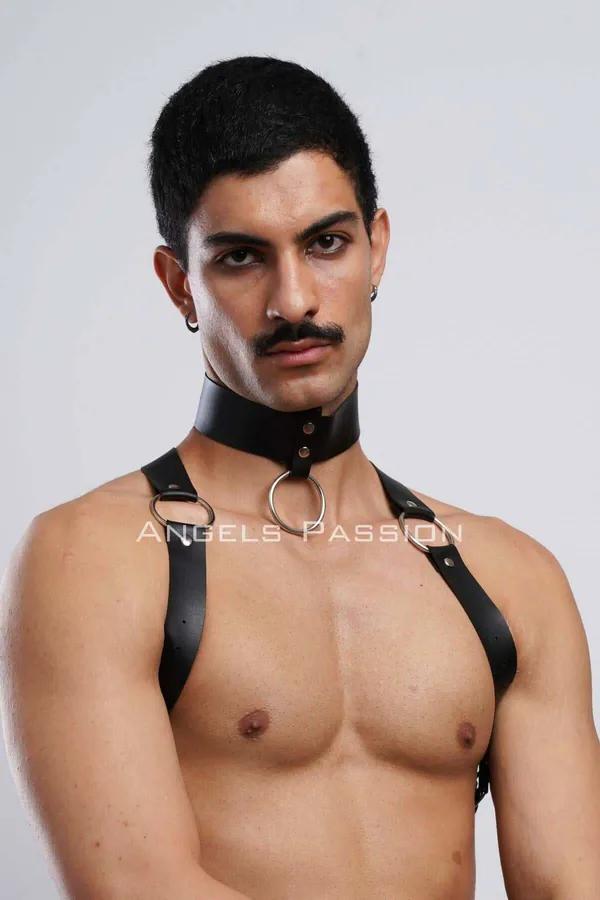 erkek siyah vegan deri choker ve göğüs harness seti altın O-ring detaylı parti giyim