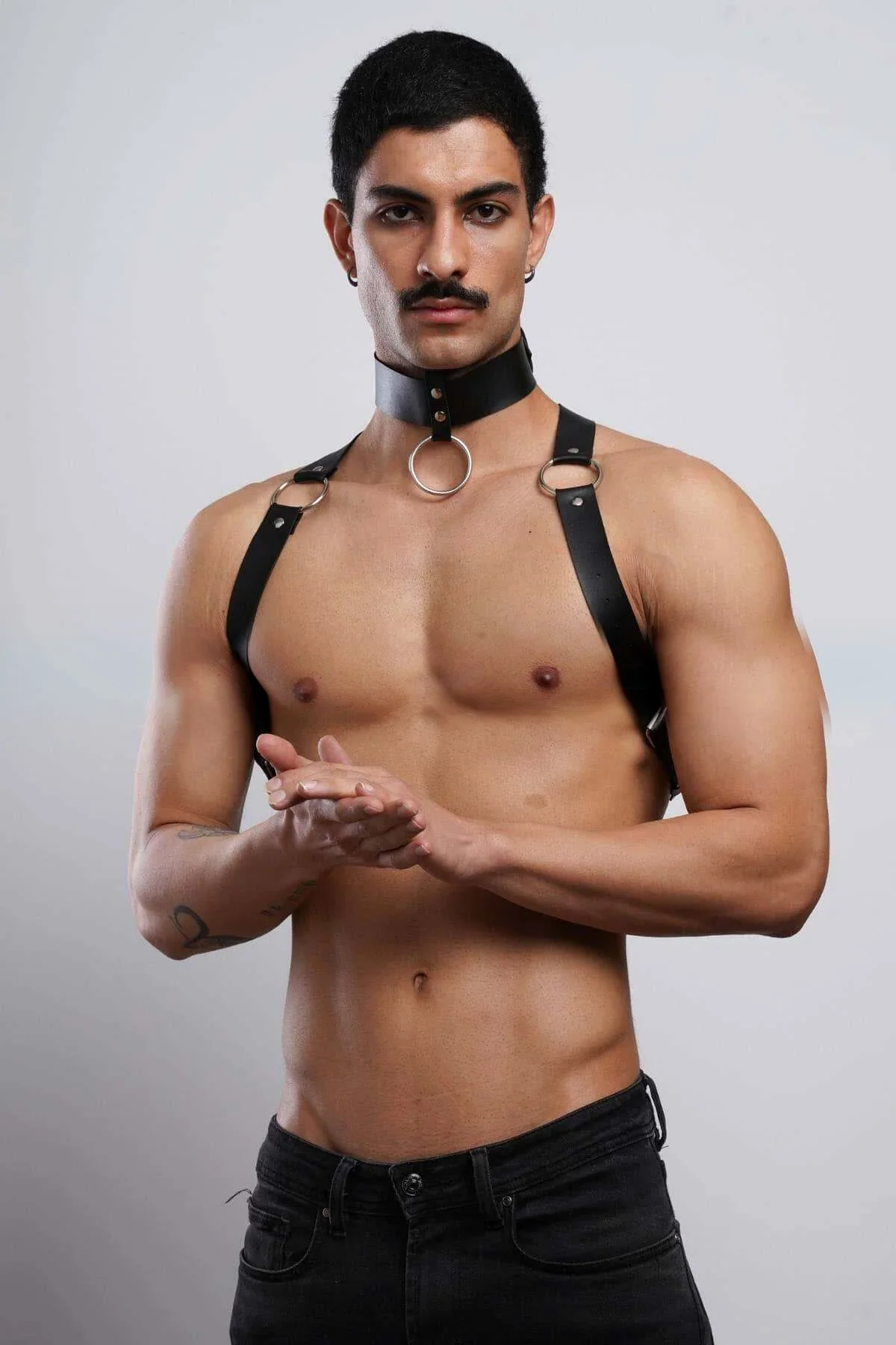 Mens Leather Harness with Adjustable Chest Straps & Choker